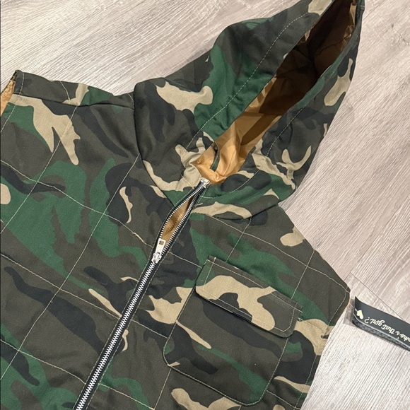 Adult Hooded Camo Vest - Green Camouflage - Picture 7 of 7